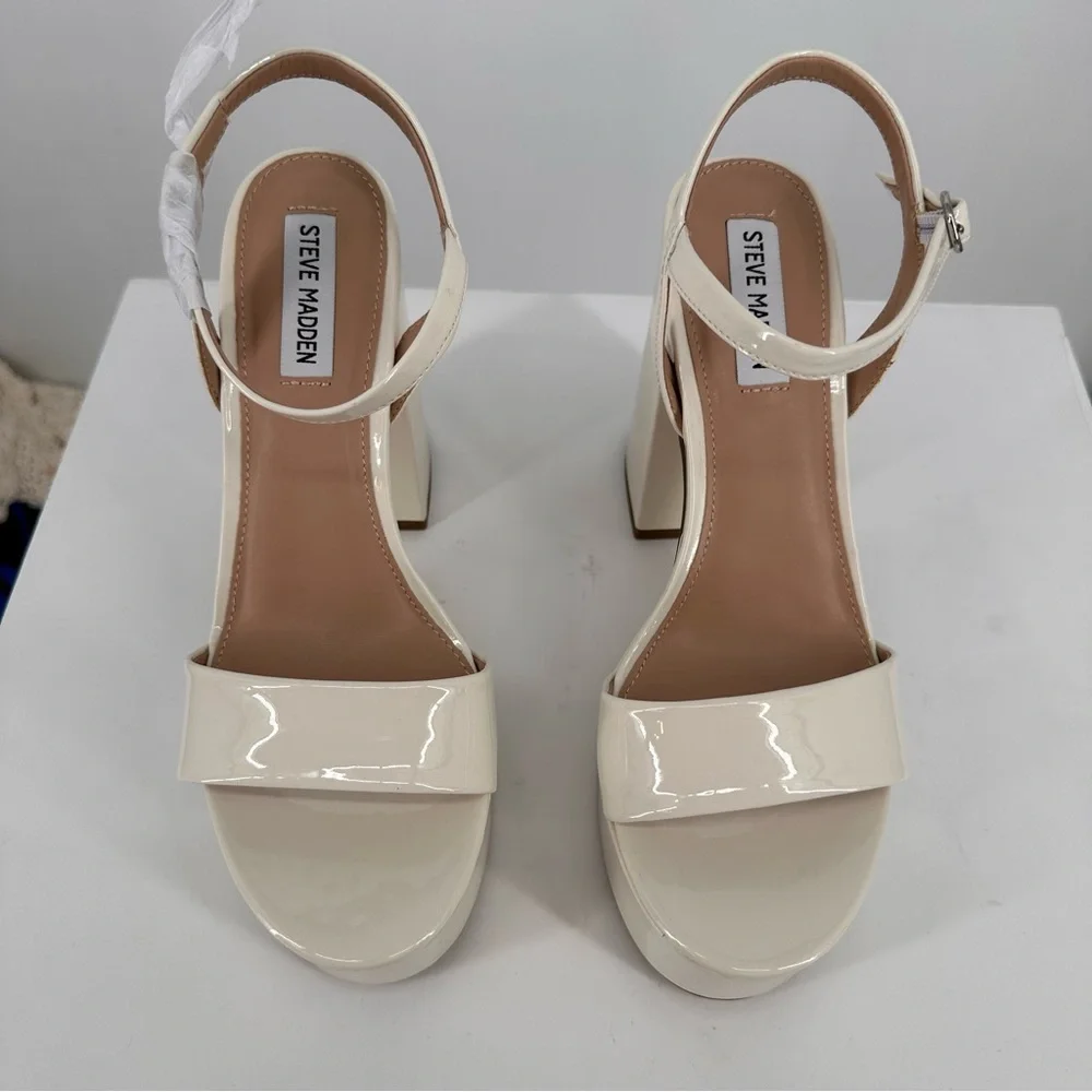Steve Madden Jolie Buckle Patent Platform Sandals in Bone size 10
